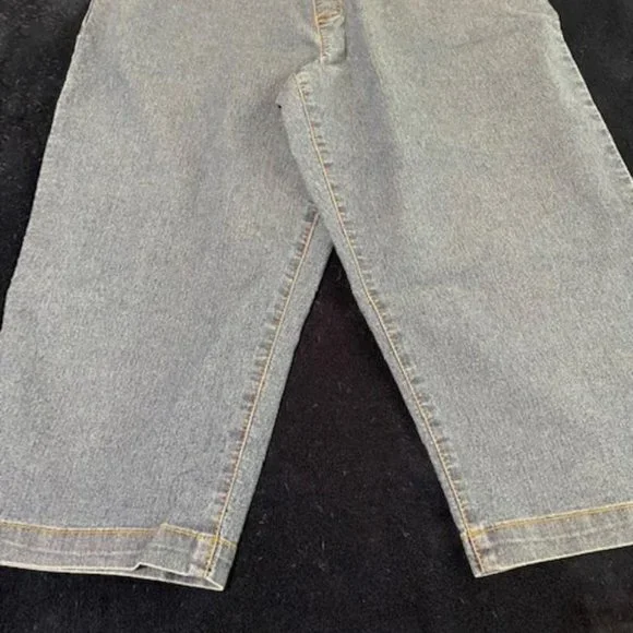 Women's capri jeans - Picture 2 of 2